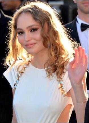 Lily-Rose_Depp_Cannes_2017 (413x569, 32 k...)